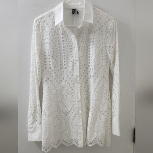Ravel White Eyelet Button-Up Shirt, Size Small Petite.